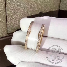 Bulgari Ring B.Zero1 four-band white with Diamonds
