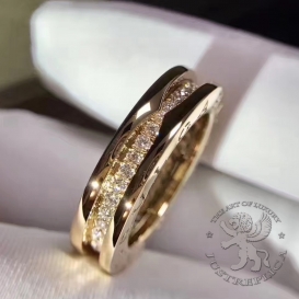 Bulgari Ring B.Zero1 one-band pave Diamonds