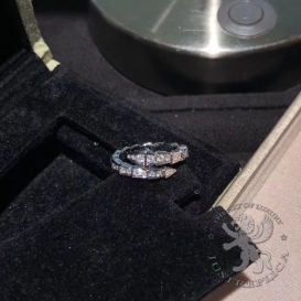 Bulgari Ring Serpenti pave Diamonds slim