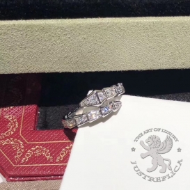 Bulgari Ring Serpenti pave Diamonds slim