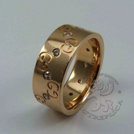 GUCCI Ring 12 Diamonds