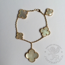Van Cleef Arpels Bracelet Magic Alhambra 5 motifs MOP