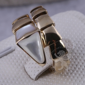 Bulgari Ring Serpenti one-coil MOP head