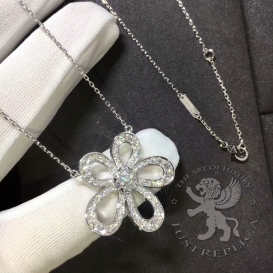 Van Cleef Arpels Necklace Flowerlace pave Diamonds