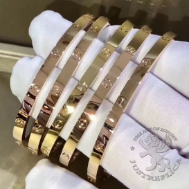 CARTIER Bracelet Love Small Model