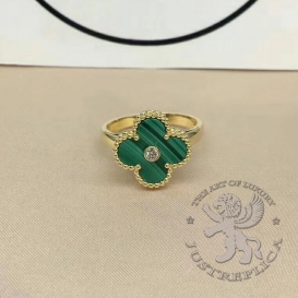 Van Cleef Arpels Ring Vintage Alhambra Malachite 1 diamond