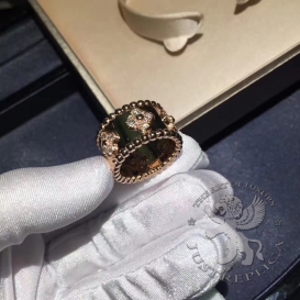 Van Cleef & Arpels Ring Perlee 28 Diamonds