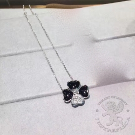 Van Cleef Arpels Necklace Cosmos Diamonds Onyx 