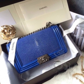 Chanel Boy Stingray 25cm Blue