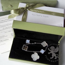 Van Cleef Arpels Bracelet Magic Alhambra 5 motifs MOP Chalcedony