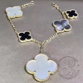 Van Cleef Arpels Bracelet Magic Alhambra 5 motifs MOP Onyx