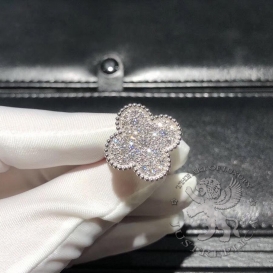 Van Cleef Arpels Ring Magic Alhambra  37 diamonds