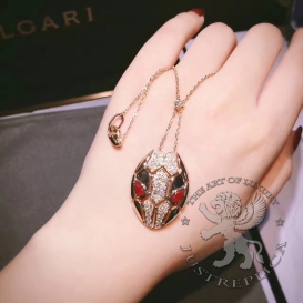 Bulgari Necklace Serpenti 41 diamonds