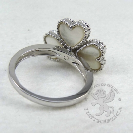 Van Cleef & Arpels Ring Alhambra Mother-Of-Pearl Hearts with diamond