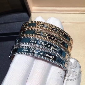 Van Cleef Arpels Bracelet Perlee Signature