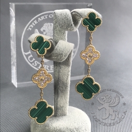 Van Cleef Arpels Earrings Magic Alhambra Malachite 24D 3 motifs