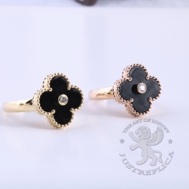 Van Cleef & Arpels Ring Alhambra Onyx with diamond