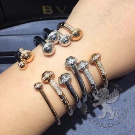 Piaget Bracelet Possession open bangle with Diamonds