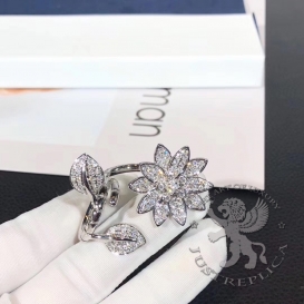 Van Cleef & Arpels Ring Lotus Between the Finger ring 177 diamonds