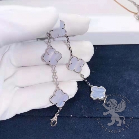 Van Cleef Arpels Bracelet Vintage Alhambra 5 motifs Chalcedony