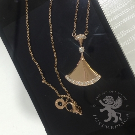 Bulgari Necklace Divas Dream Gold 19 Diamonds