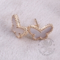 Van Cleef Arpels Earstuds Alhambra MOP Butterfly
