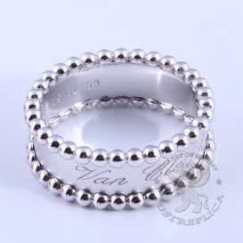 Van Cleef & Arpels Ring Perlee Signature