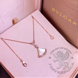 Bulgari Necklace Divas Dream MOP with Diamonds