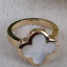 Van Cleef & Arpels Ring Pure Alhambra Mother-Of-Pearl