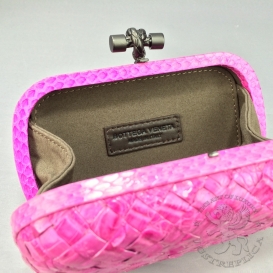 Botega Venetta Clutch Croco