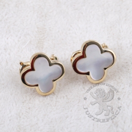 Van Cleef Arpels Earclips Pure Alhambra MOP