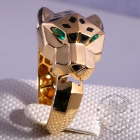 CARTIER Ring Panthere De Cartier garnets onyx
