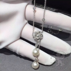 Piaget Necklace Rose and Pearls